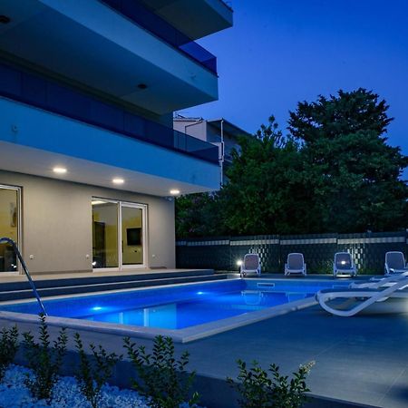 Seka Apartments With A Pool Kaštela Eksteriør billede
