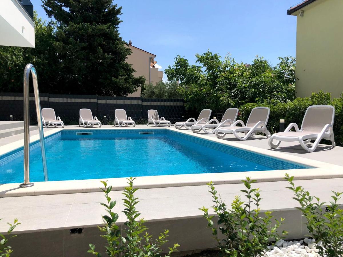 Seka Apartments With A Pool Kaštela Eksteriør billede