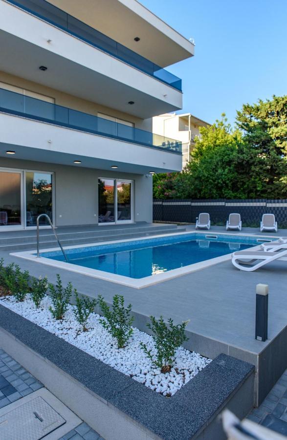 Seka Apartments With A Pool Kaštela Eksteriør billede